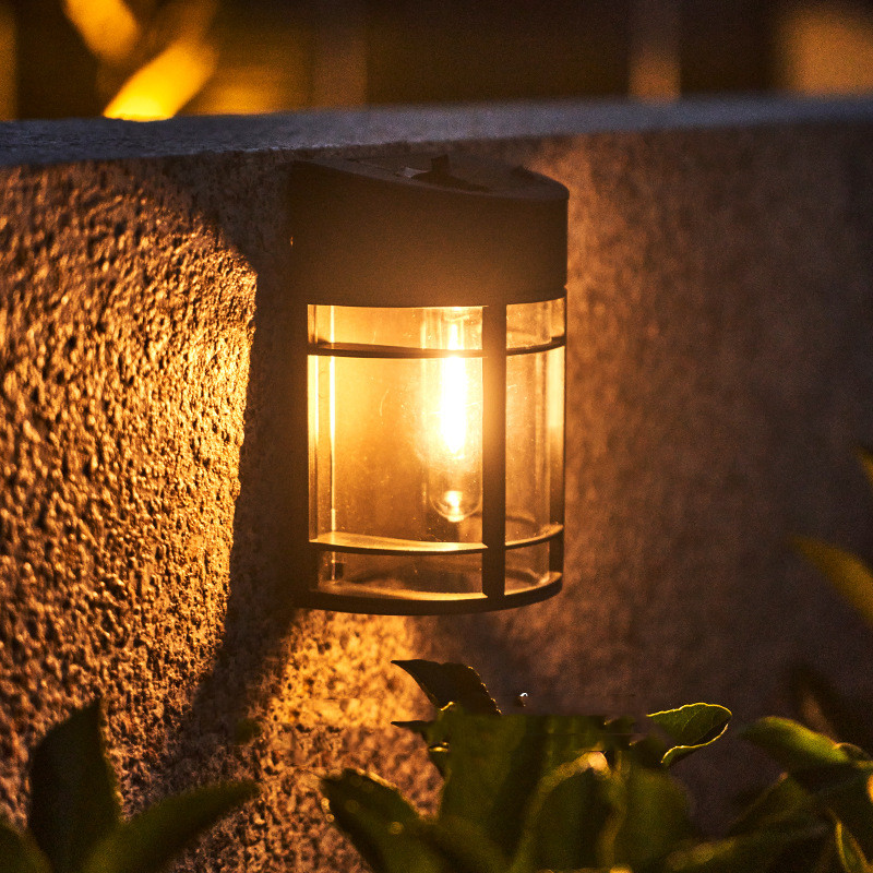 Außenwandleuchte mit Glas und Gitter – LED Gartenbeleuchtung, wetterfest für Terrasse & Balkon