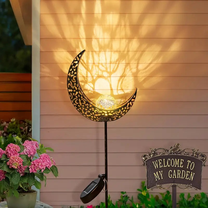 Solar Gartenleuchte aus Metall – Wasserdichtes LED Design in Mond-, Flammen-, Sonnen- oder Sternform