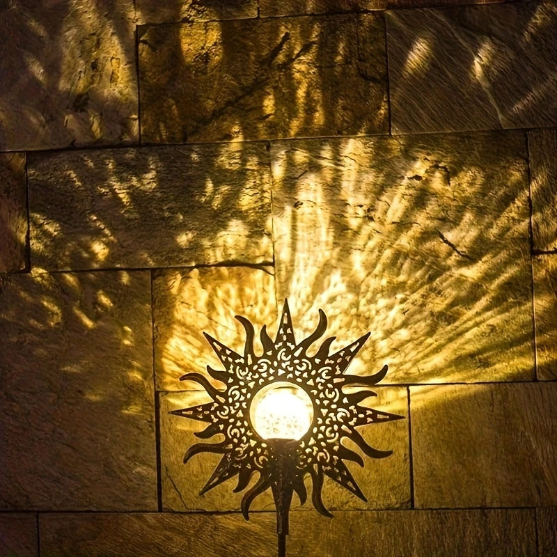 Solar Gartenleuchte aus Metall – Wasserdichtes LED Design in Mond-, Flammen-, Sonnen- oder Sternform