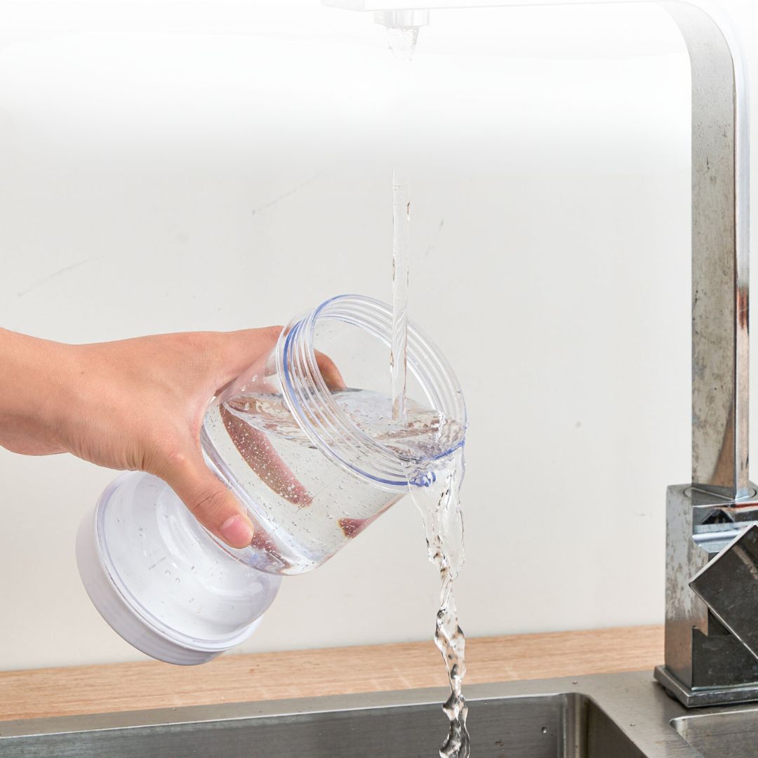 Praktisches Einmachglas mit Wassersieb