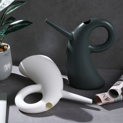 Gießkessel mit verlängertem Ausguss – Elegantes Design für präzises Bewässern