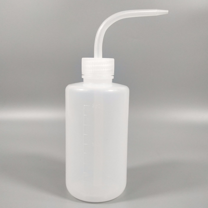 Spot 250ml Squeeze Gießflasche – Kompakte Sprühflasche für präzises Gießen und Dosieren