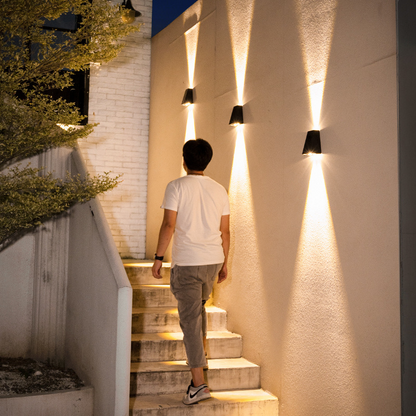 Moderne LED Außenwandleuchte mit Up & Down Licht – Wasserdichte Wandlampe für Hausfassade und Eingangsbereich