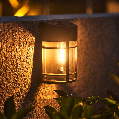 Außenwandleuchte mit Glas und Gitter – LED Gartenbeleuchtung, wetterfest für Terrasse & Balkon