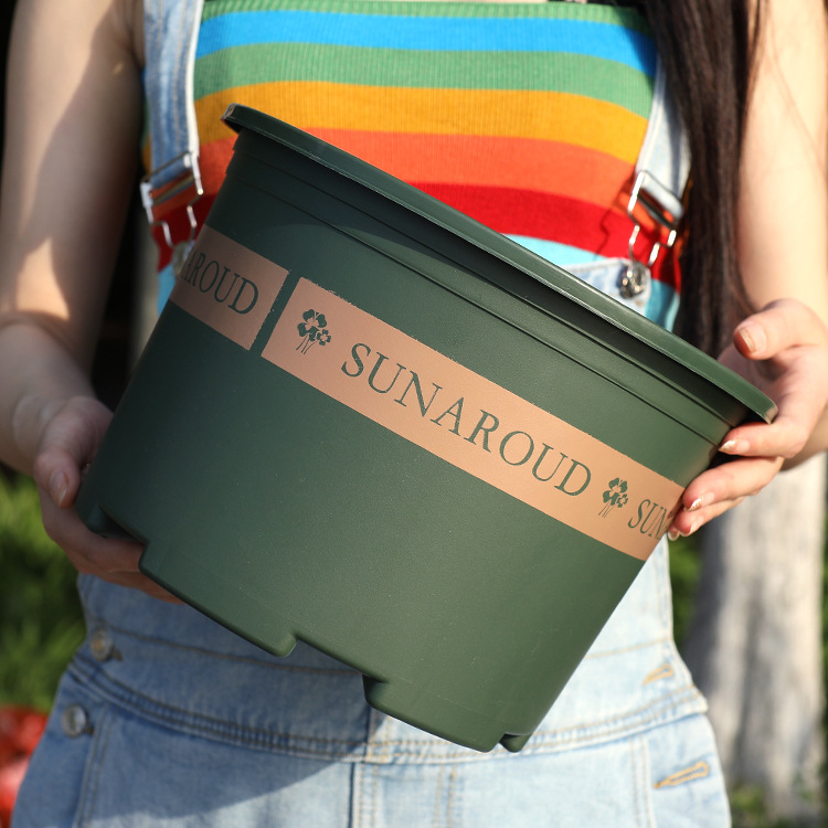 Robuster Pflanztopf aus Kunststoff – Wetterfester Blumentopf für Garten und Balkon