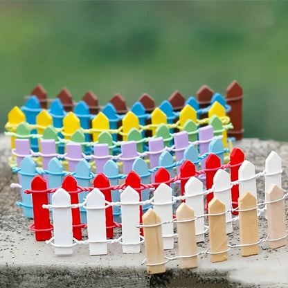 Miniatur Gartenzaun aus Holz – Bunte Deko für Feengarten und Modellbau