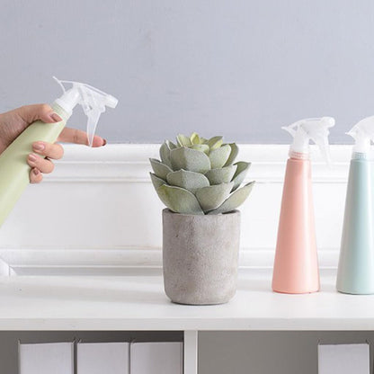 Pflanzensprühflasche im modernen Design für präzise Pflanzenbewässerung