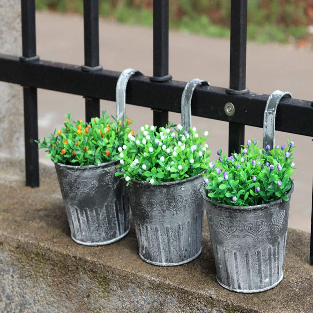 Hängender Metall Pflanztopf im Vintage Design – Dekorativer Blumentopf für Innen- und Außenbereich
