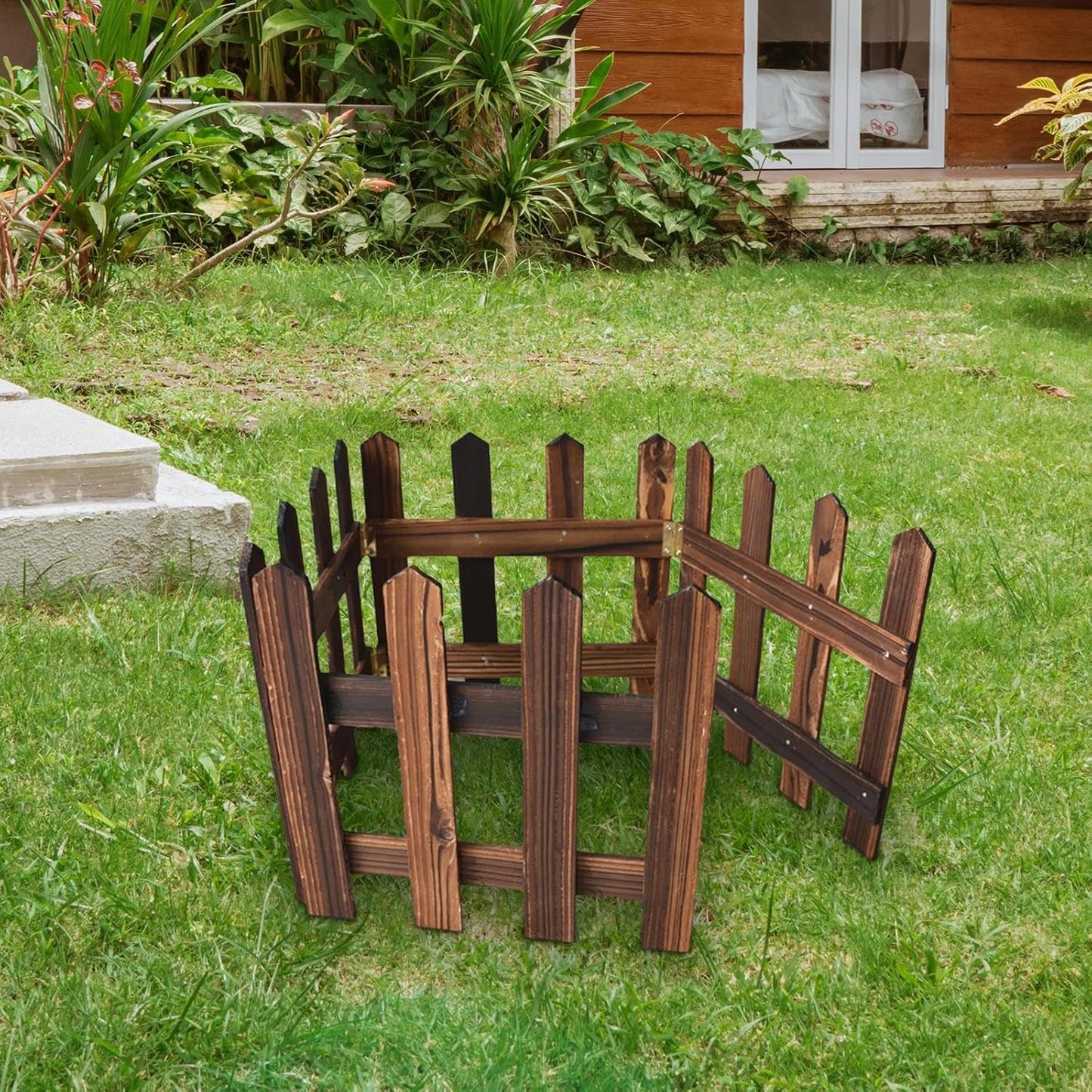 Dekorativer Holz Gartenzaun für Beete und Außenbereiche