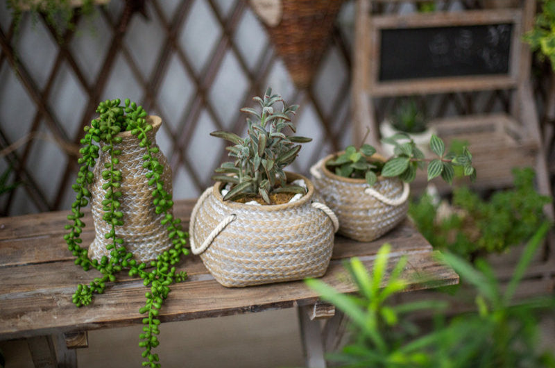 Keramik Pflanzentopf im Hanfbeutel-Design mit Seilgriffen – Dekorativer Blumentopf für Garten und Zuhause