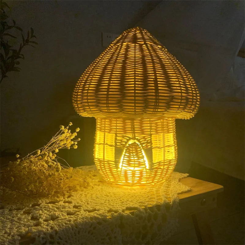 Handgefertigtes Rattan Pilzhaus Ornament – Wunderschöne Dekoration aus Geflecht für Zuhause