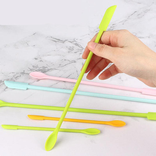 Praktische Mini Spachtel für Pflegeprodukte