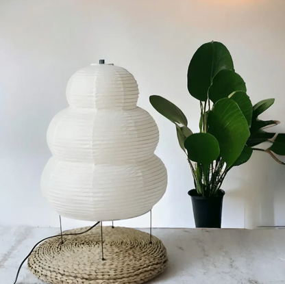 Japanische Wabi-Sabi Stehlampe im Minimalistischen Design – Für Ein Harmonisches Ambiente