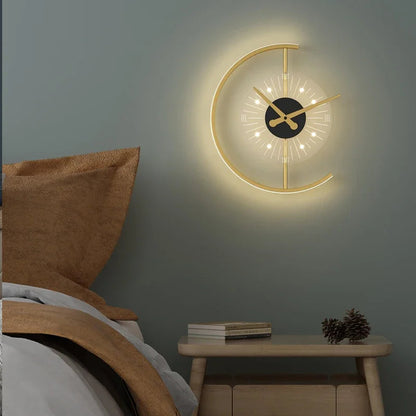 Elegante Wanduhr – Goldene Led-Leuchtuhr Im Modernen Design