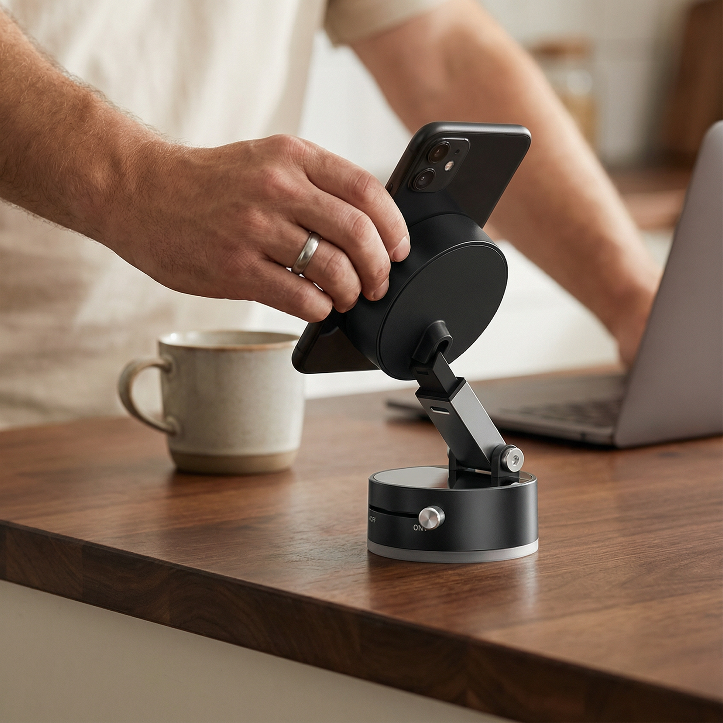 Magnetischer Handyhalter mit Vakuum-Saugnapf – Faltbar & Doppelseitig, Universell für alle Smartphones