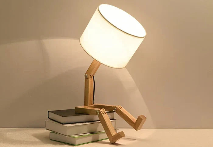 Hölzerne Tischlampe mit Bücherhalter – Modernes Design für Dein Zuhause