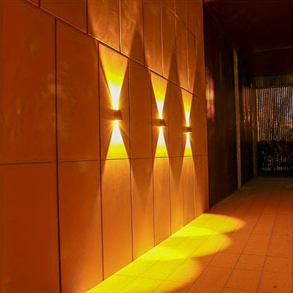 Moderne LED Außenwandleuchte mit Up & Down Licht – Wasserdichte Wandlampe für Hausfassade und Eingangsbereich